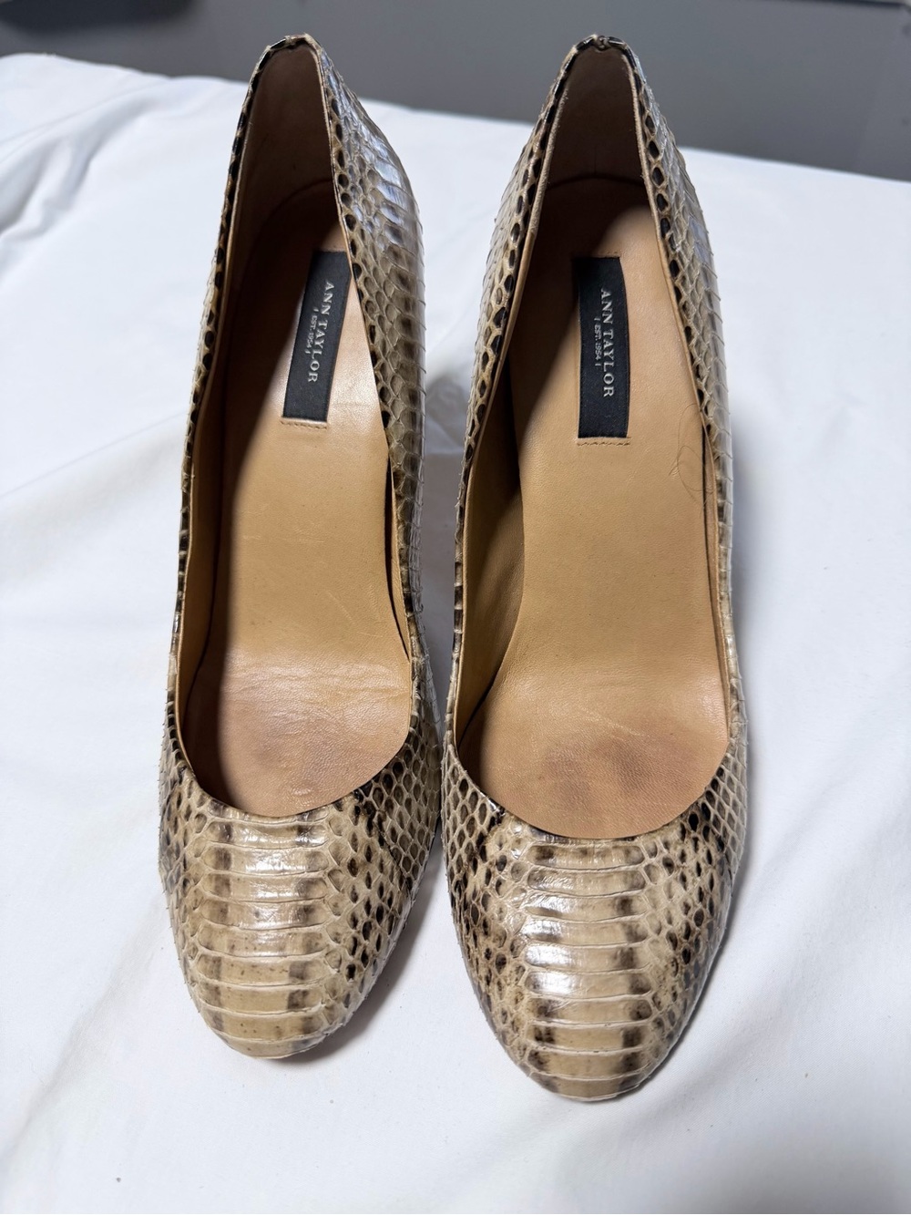 Ann Taylor Neutral Snake-Print Pointed-Toe Pumps 7.5